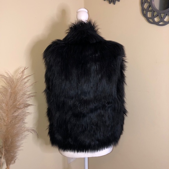 {Cavalini} Black Fur Vest - Picture 5 of 6